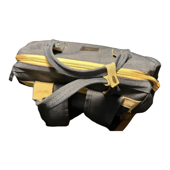 Momigo Pump Backpack with Cooler - Picture 3 of 8